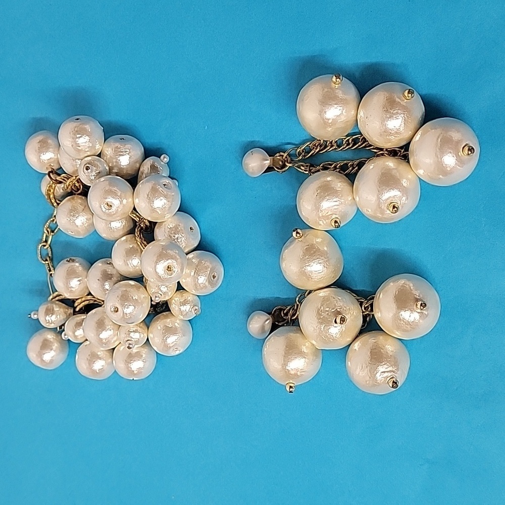 Pearl Like Gold Tone Link Bracelet and Matching Faux Earrings - Picture 1 of 13